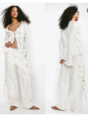 H&M Divided linen blend flounce trimmed ruffle blouse